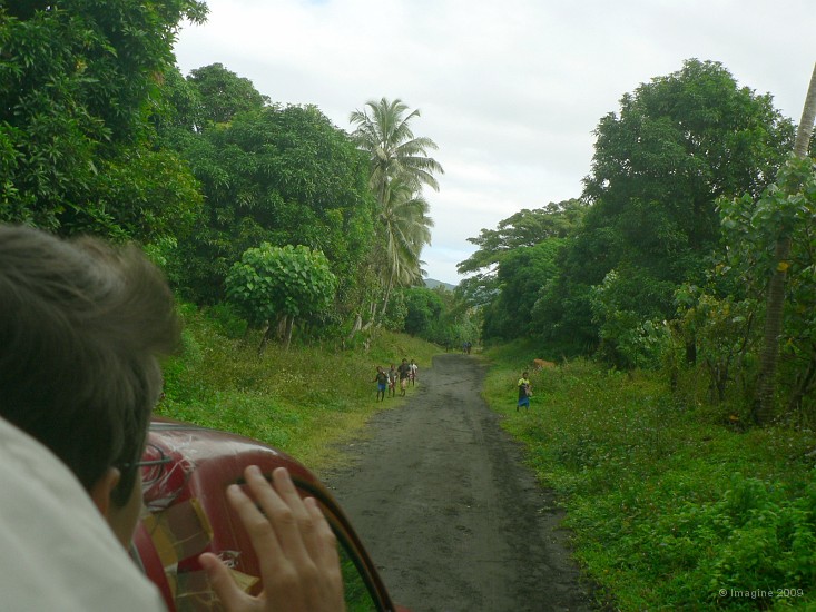 22- Sur la piste de Lenakel.JPG